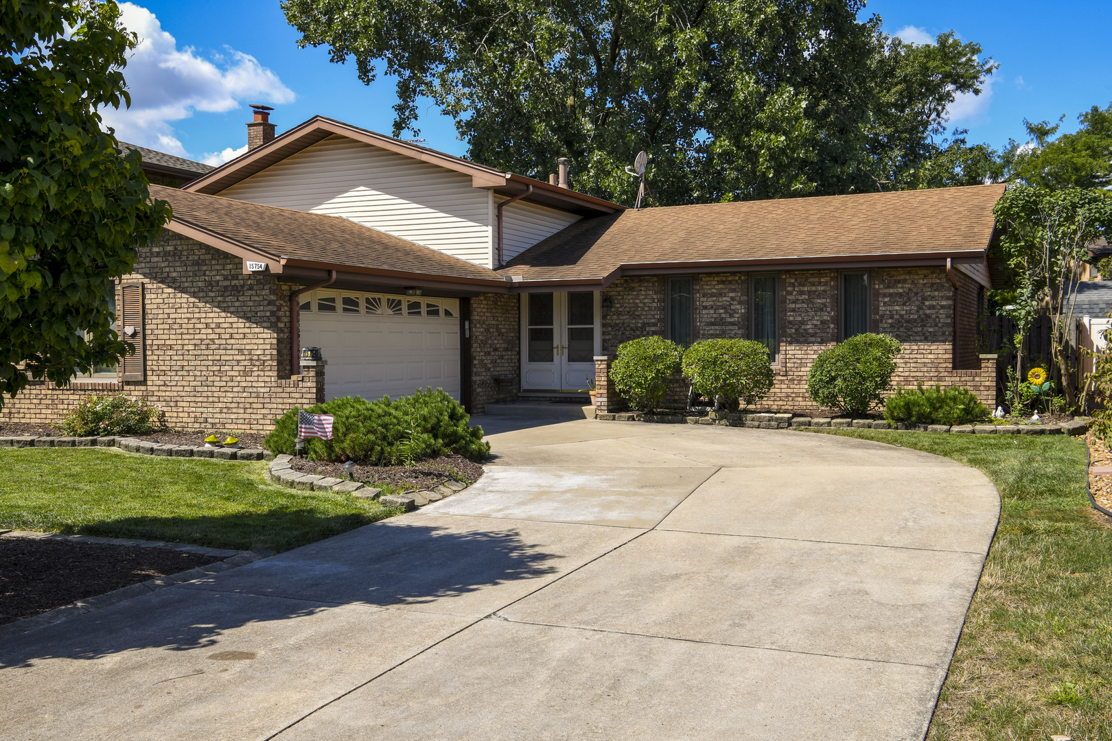 15754 Arroyo Drive, Oak Forest, IL 60452