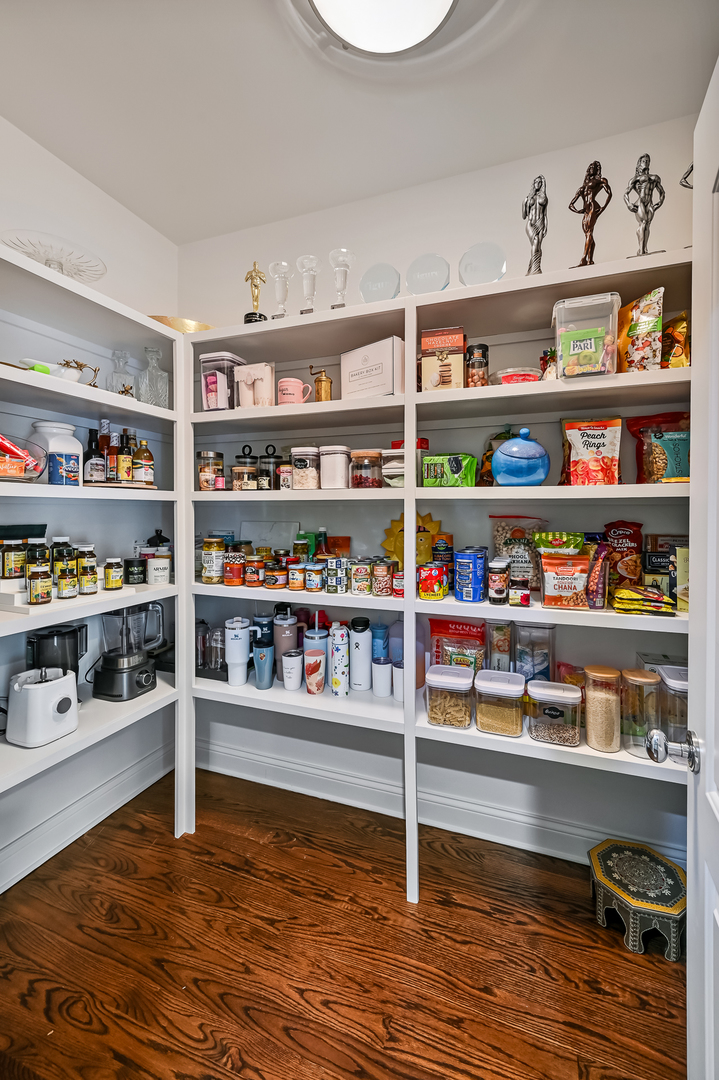 1809 Kelly Court, Darien, IL 60561