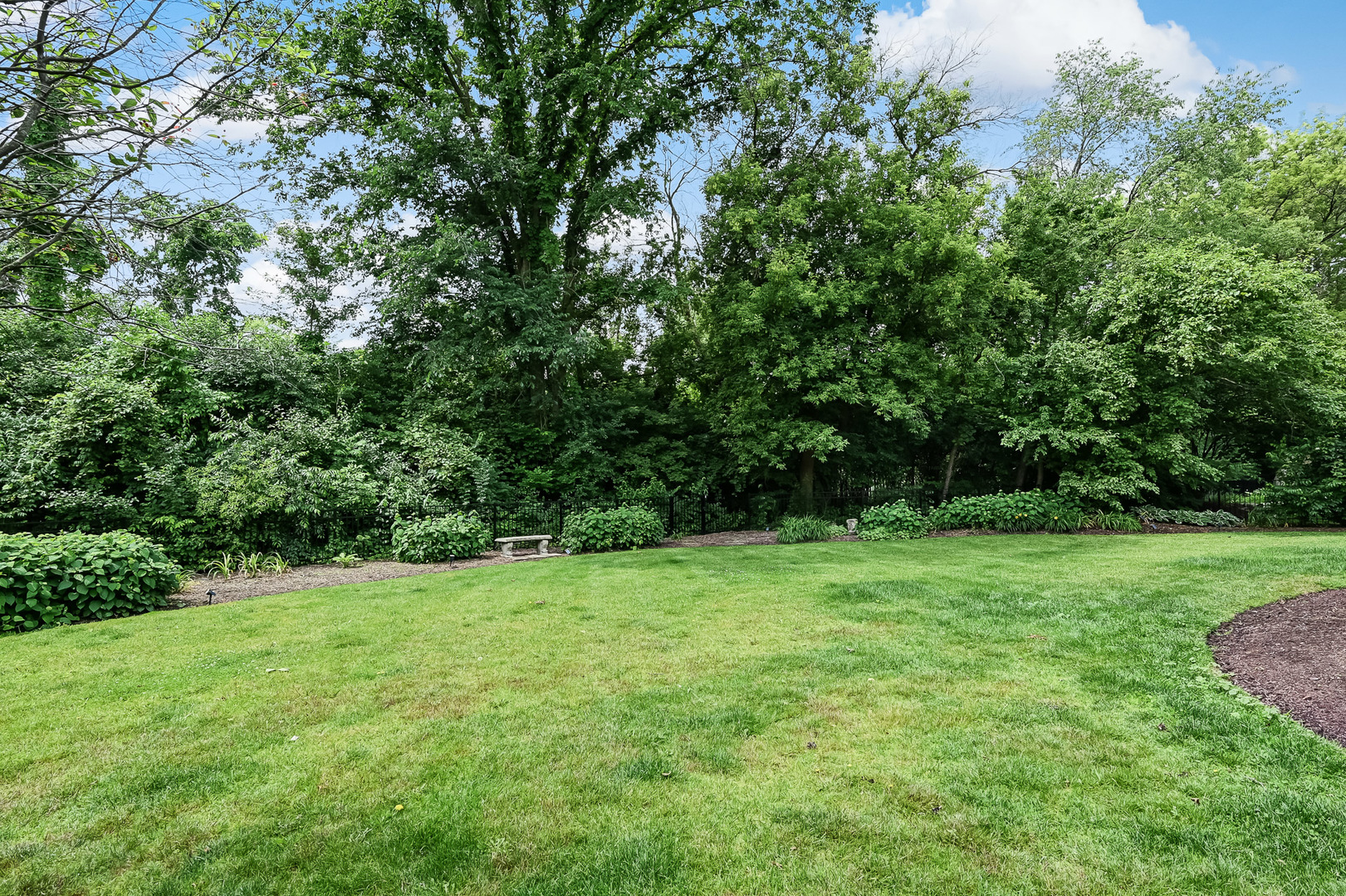 1809 Kelly Court, Darien, IL 60561