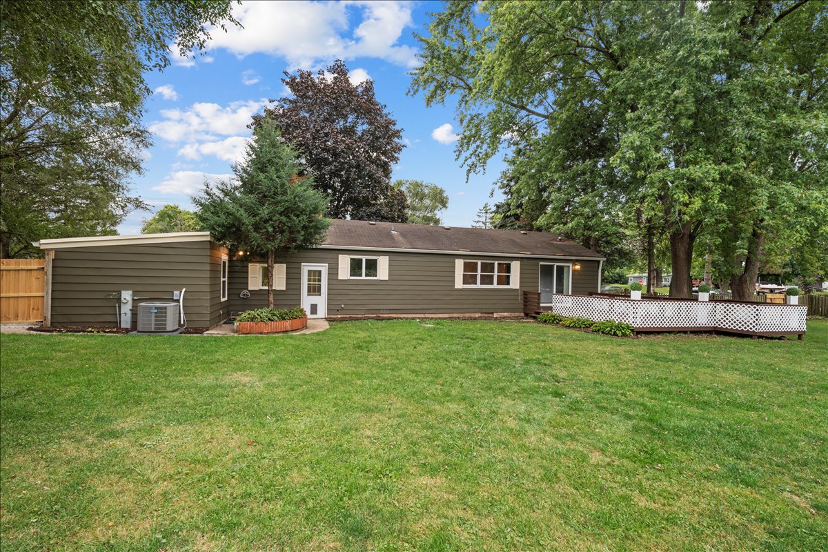 21974 W Engle Drive, Lake Villa, IL 60046