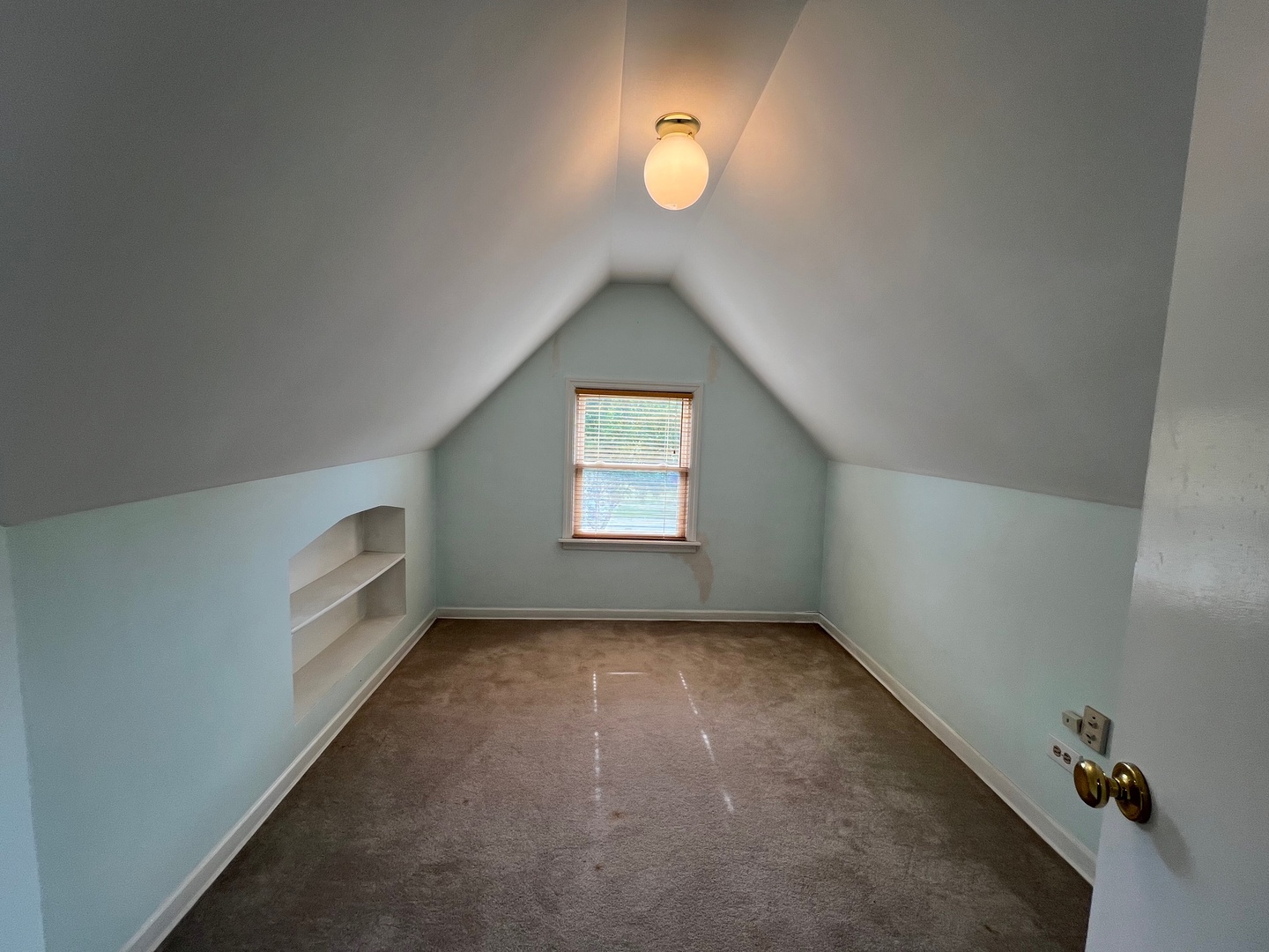 4225 HIGHLAND Avenue, Downers Grove, IL 60515