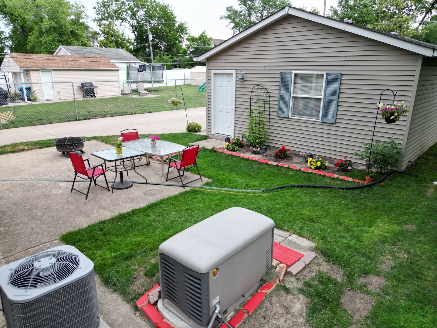 4225 HIGHLAND Avenue, Downers Grove, IL 60515
