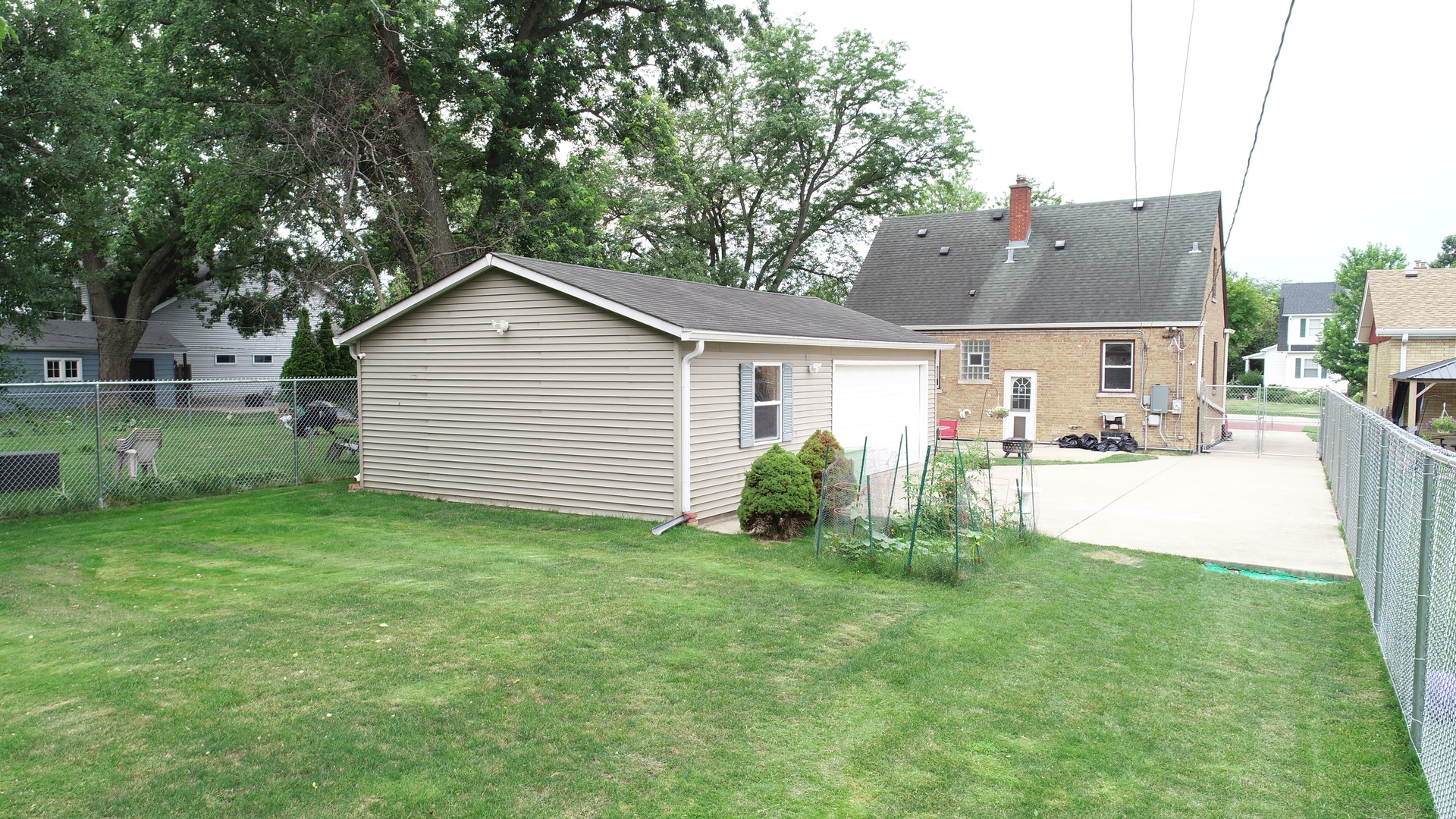 4225 HIGHLAND Avenue, Downers Grove, IL 60515