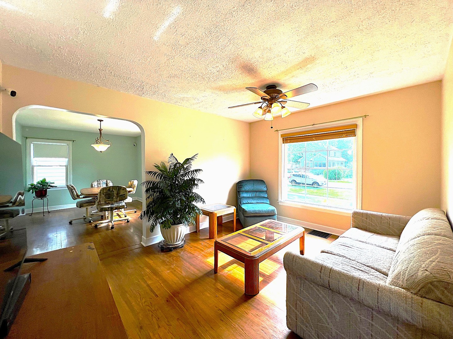 4225 HIGHLAND Avenue, Downers Grove, IL 60515
