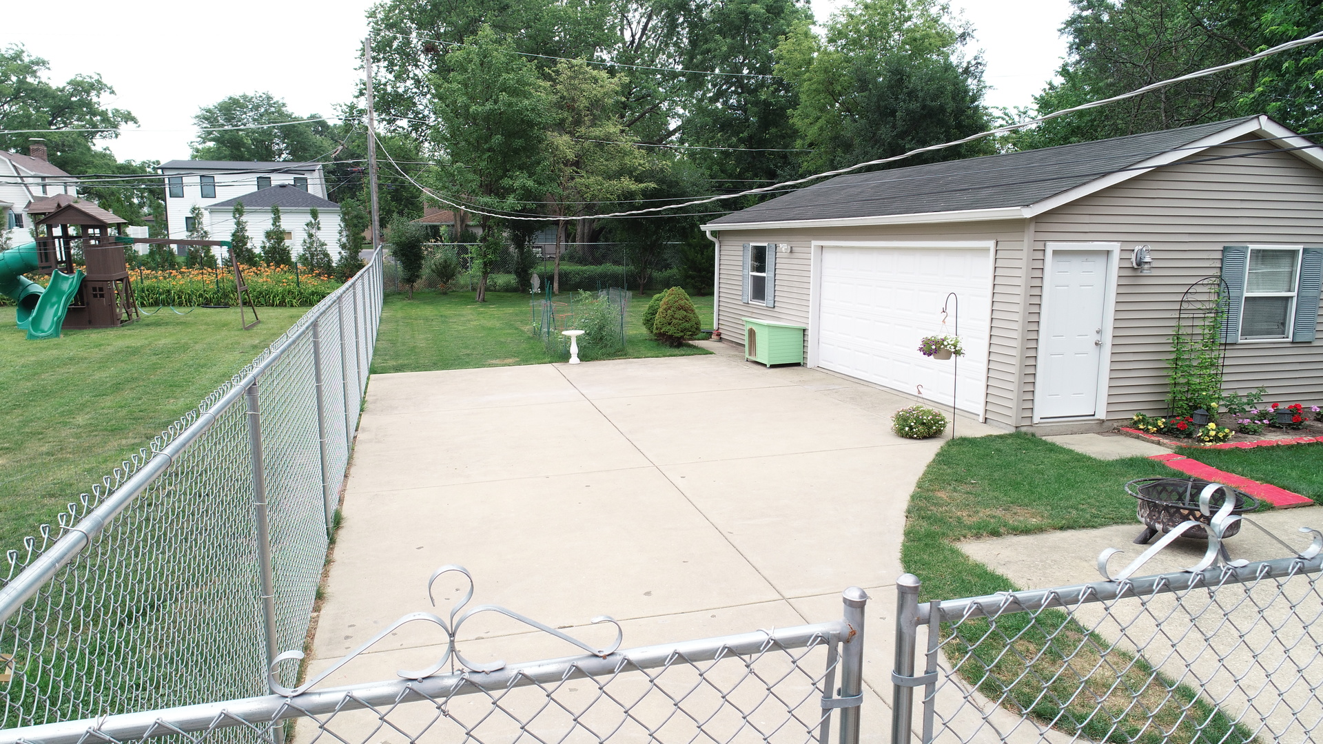 4225 HIGHLAND Avenue, Downers Grove, IL 60515