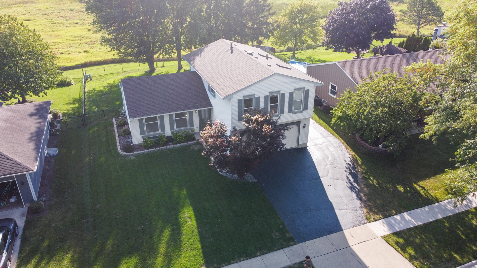 340 S Garden Avenue, Roselle, IL 60172