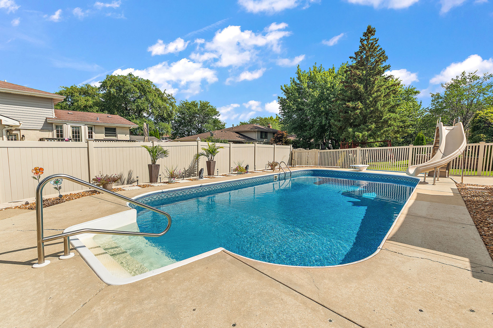 16461 84th Avenue, Tinley Park, IL 60477