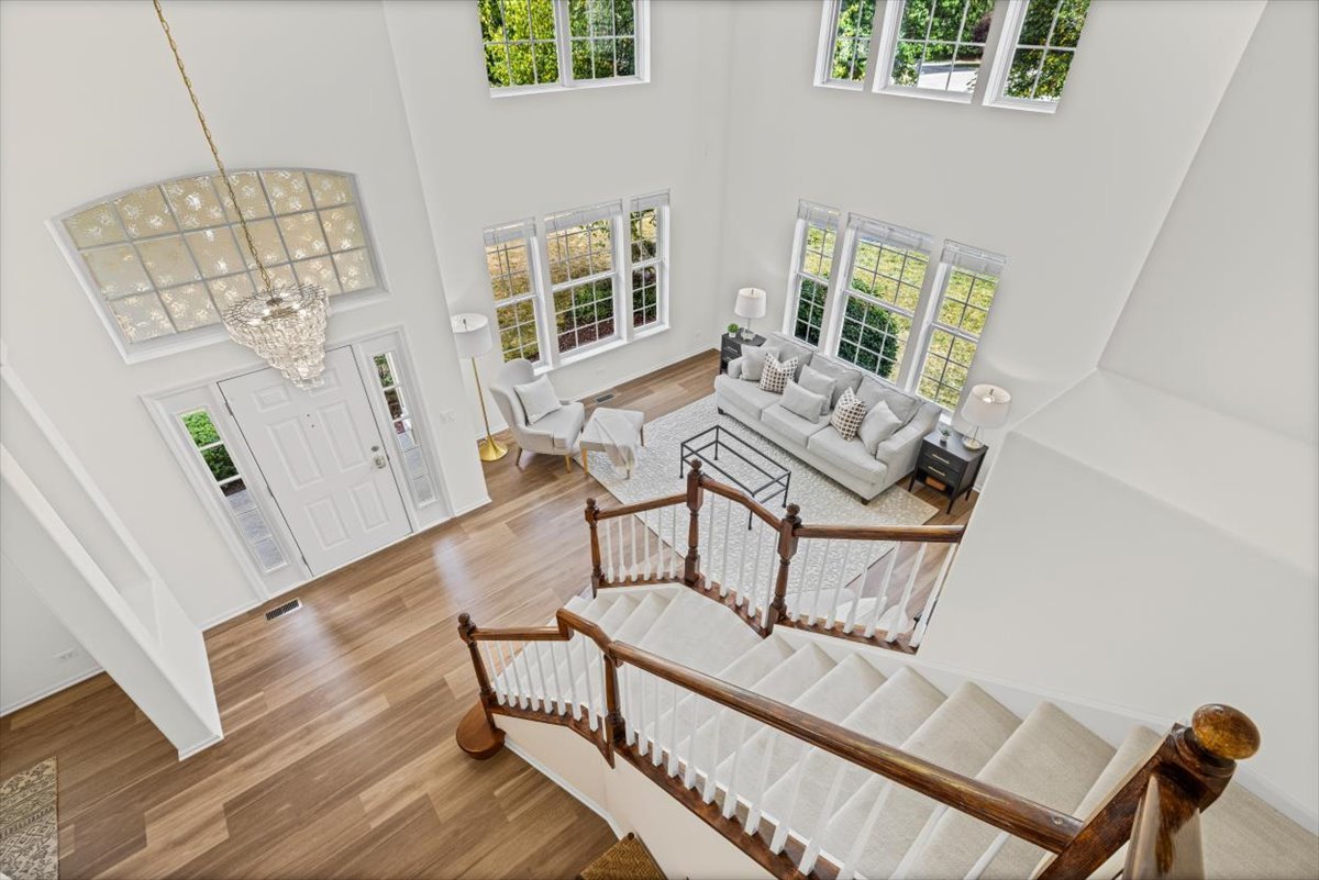 1509 Eric Lane, Libertyville, IL 60048