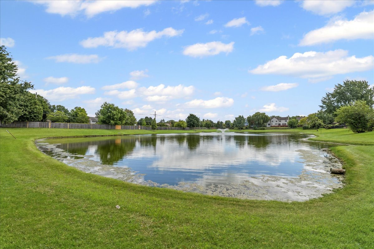 1509 Eric Lane, Libertyville, IL 60048