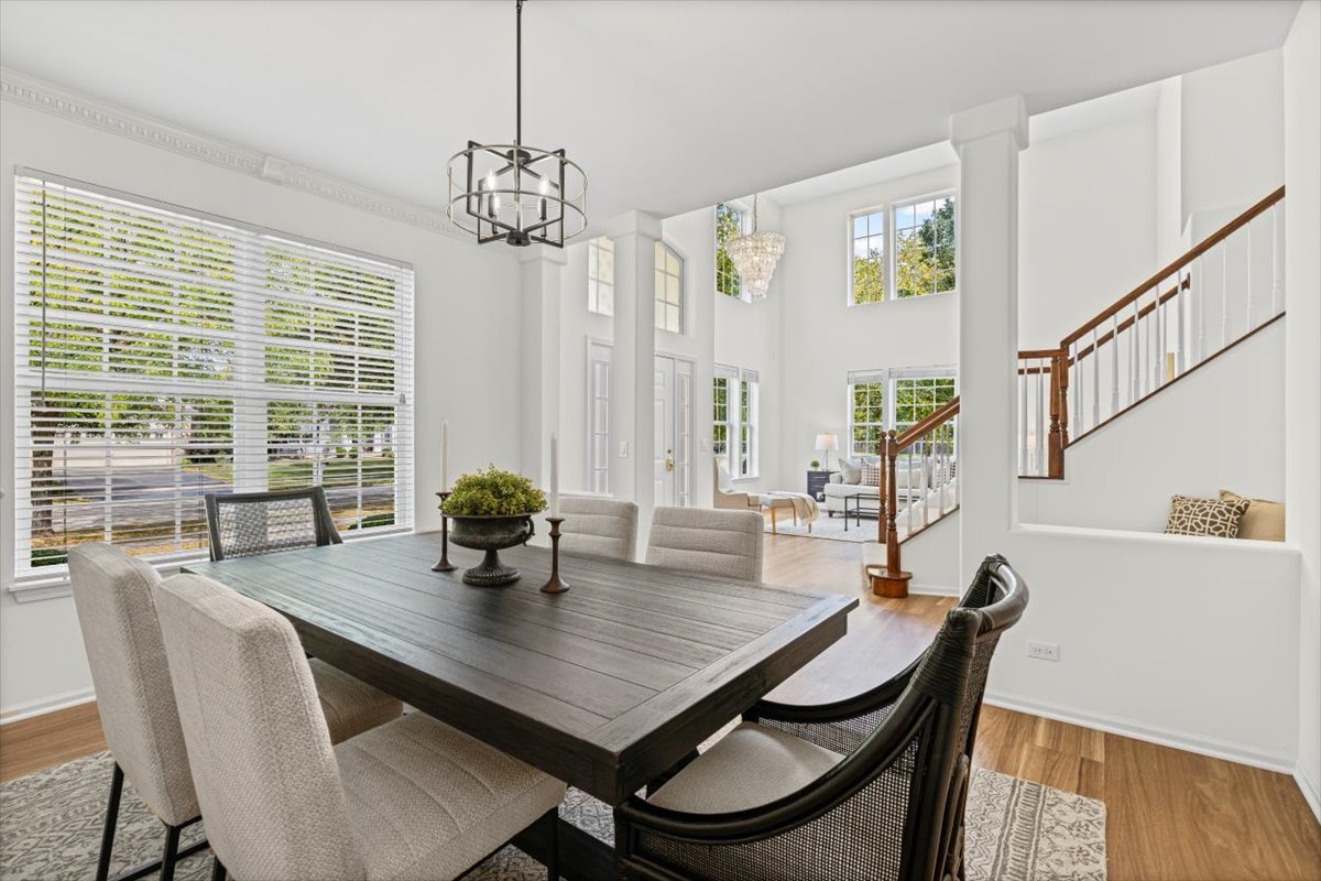 1509 Eric Lane, Libertyville, IL 60048