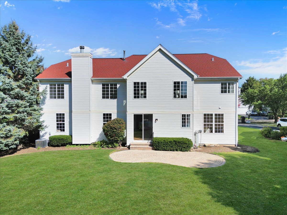 1509 Eric Lane, Libertyville, IL 60048