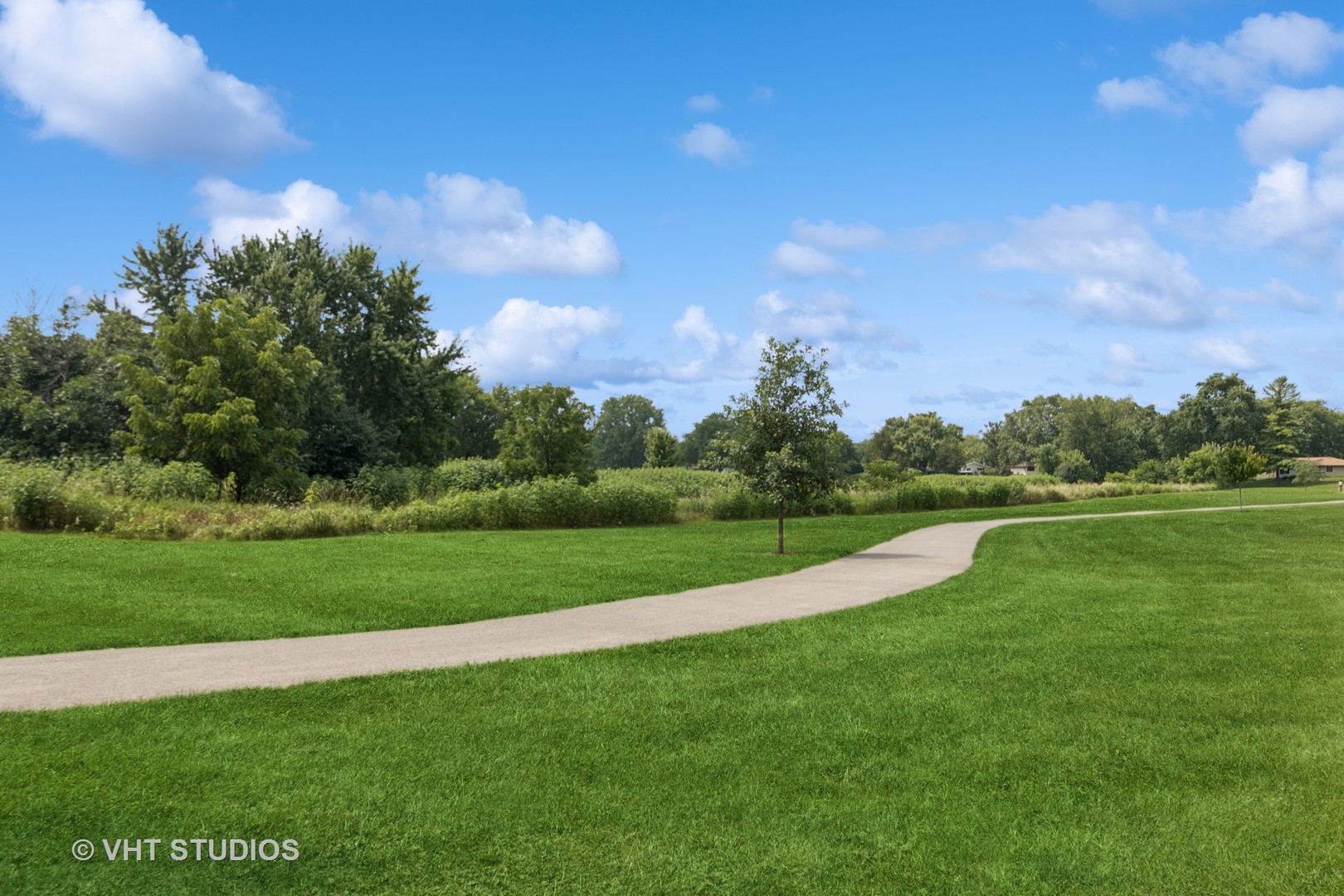1027 Duxbury Lane, Schaumburg, IL 60193