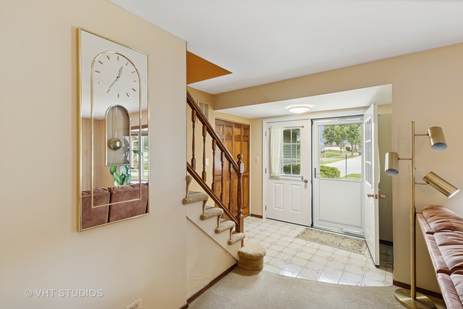 1027 Duxbury Lane, Schaumburg, IL 60193