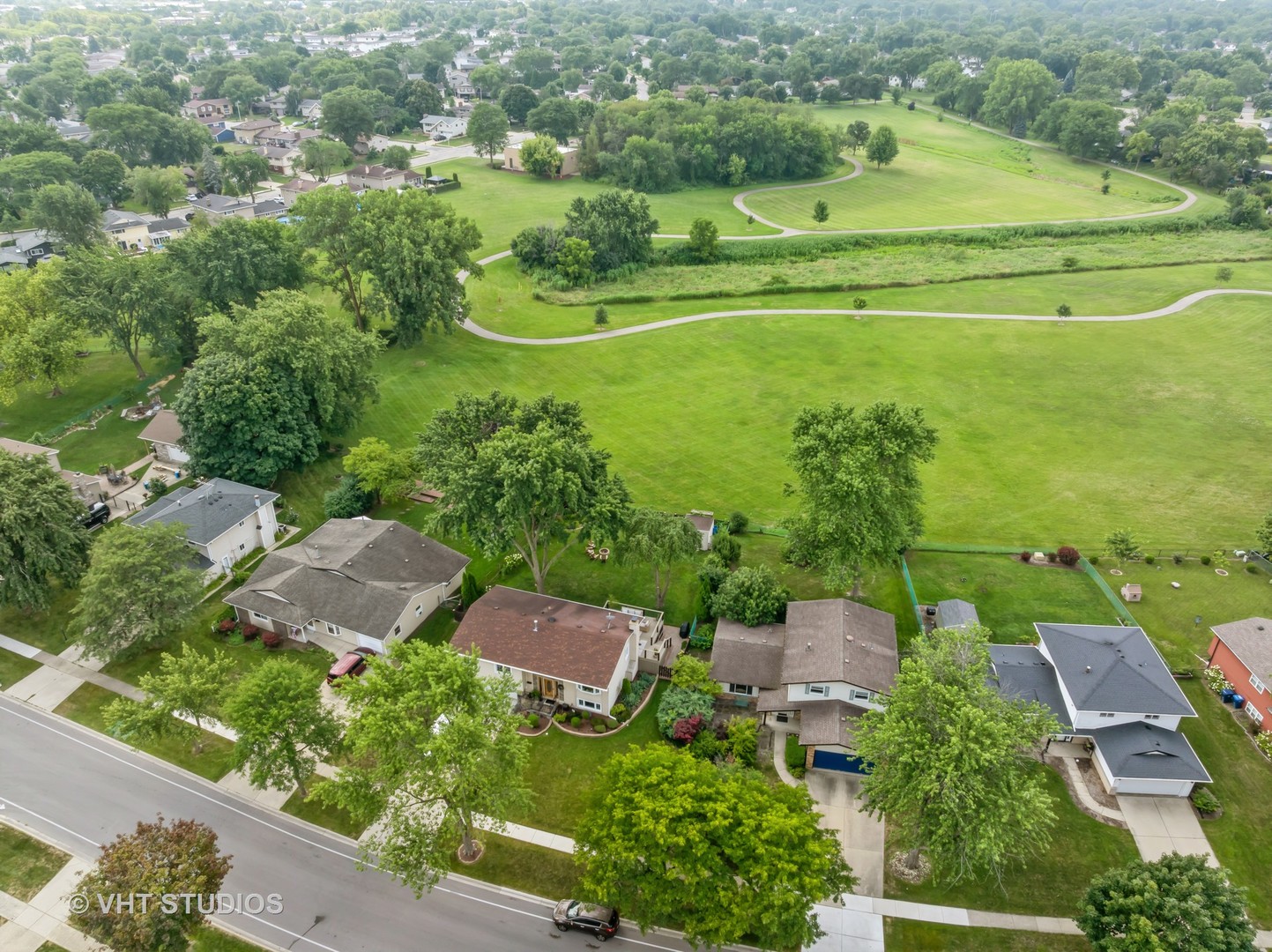 1027 Duxbury Lane, Schaumburg, IL 60193