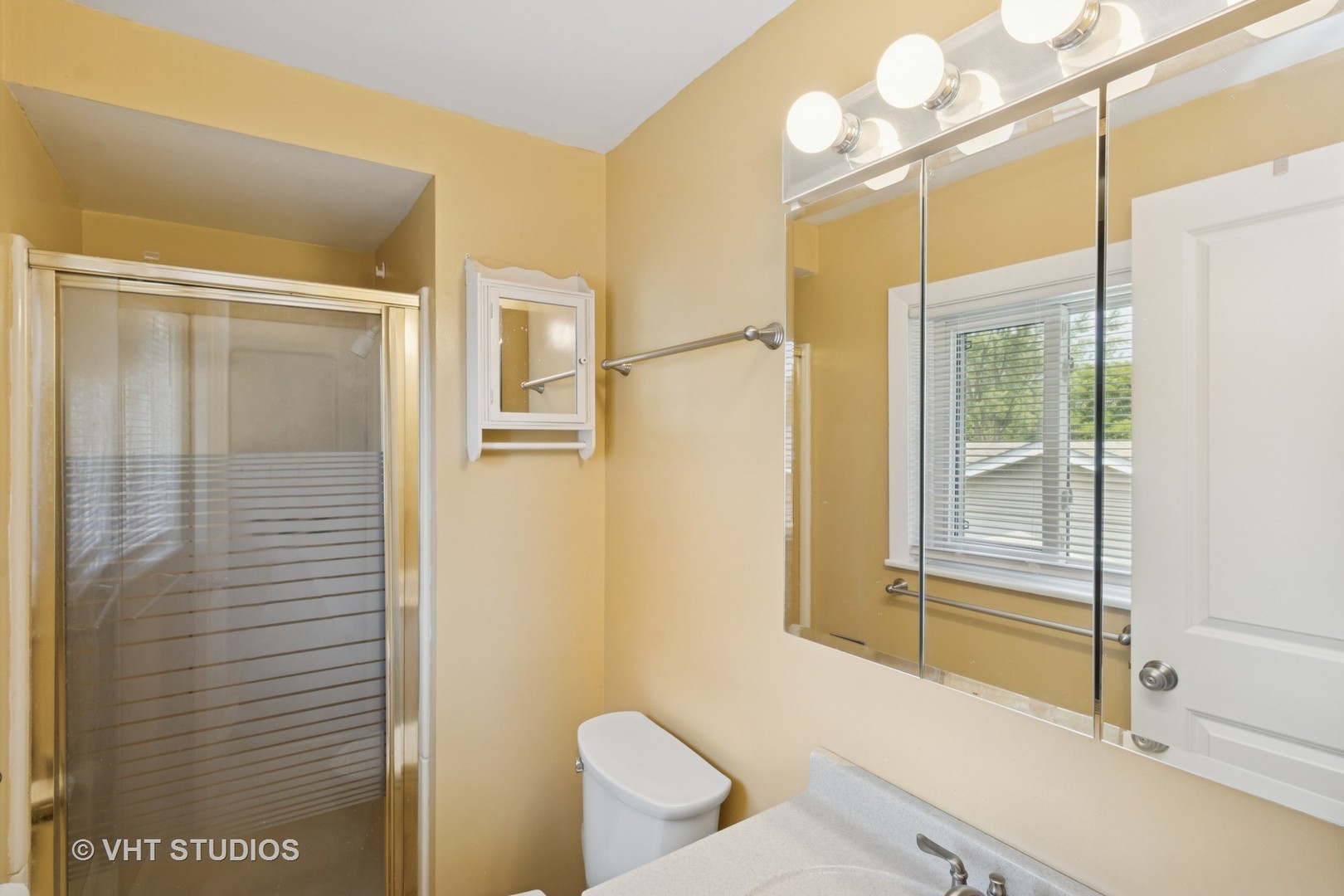1027 Duxbury Lane, Schaumburg, IL 60193