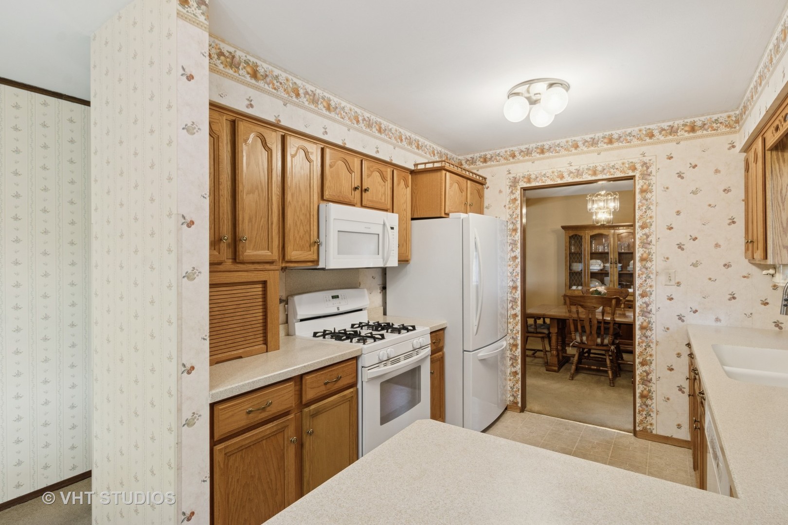 1027 Duxbury Lane, Schaumburg, IL 60193