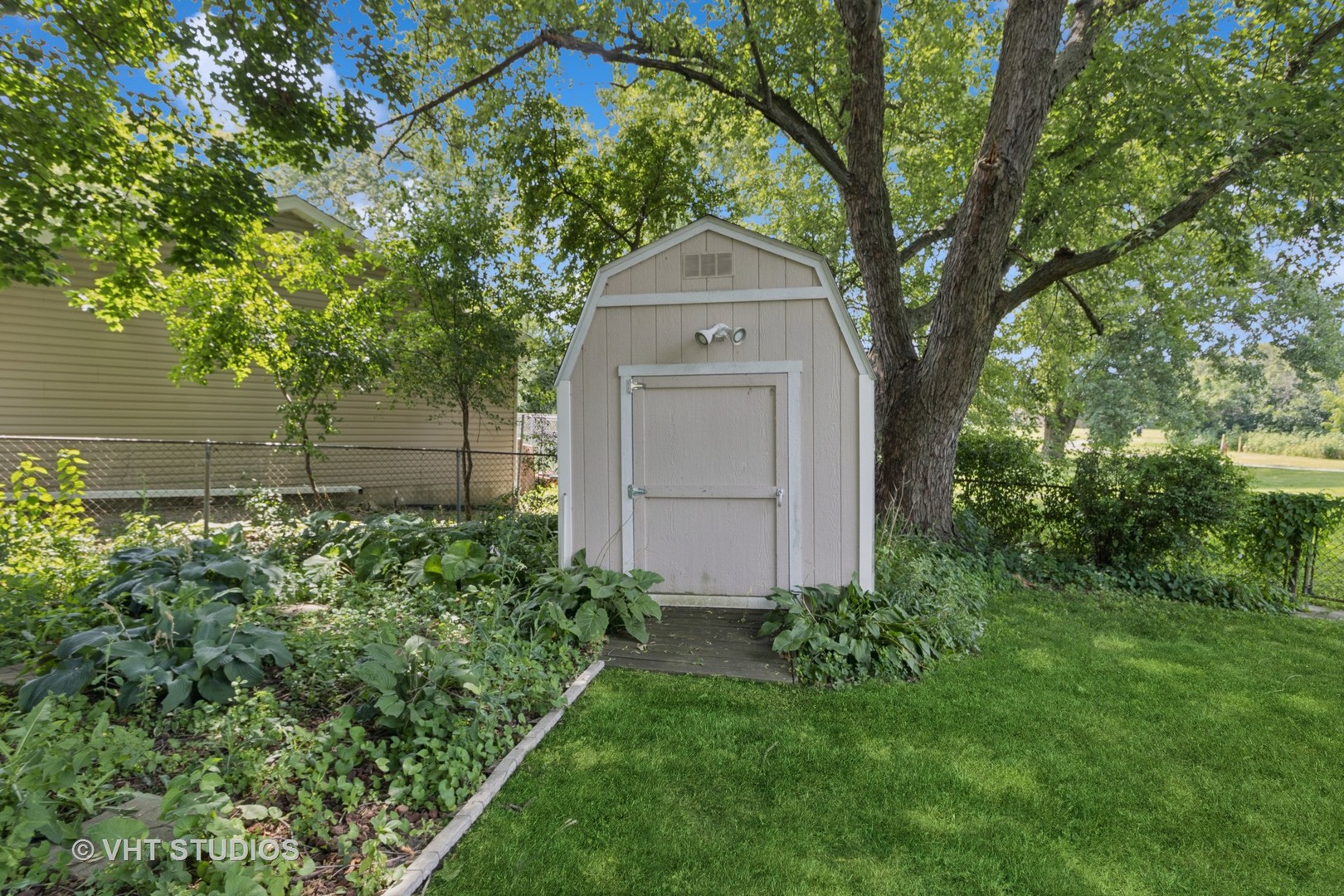 1027 Duxbury Lane, Schaumburg, IL 60193
