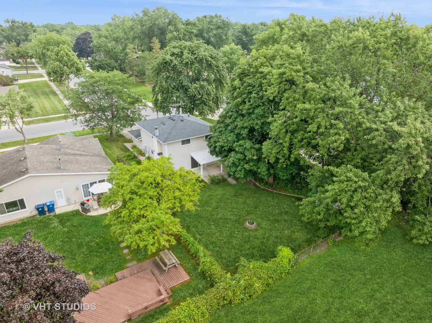 1027 Duxbury Lane, Schaumburg, IL 60193