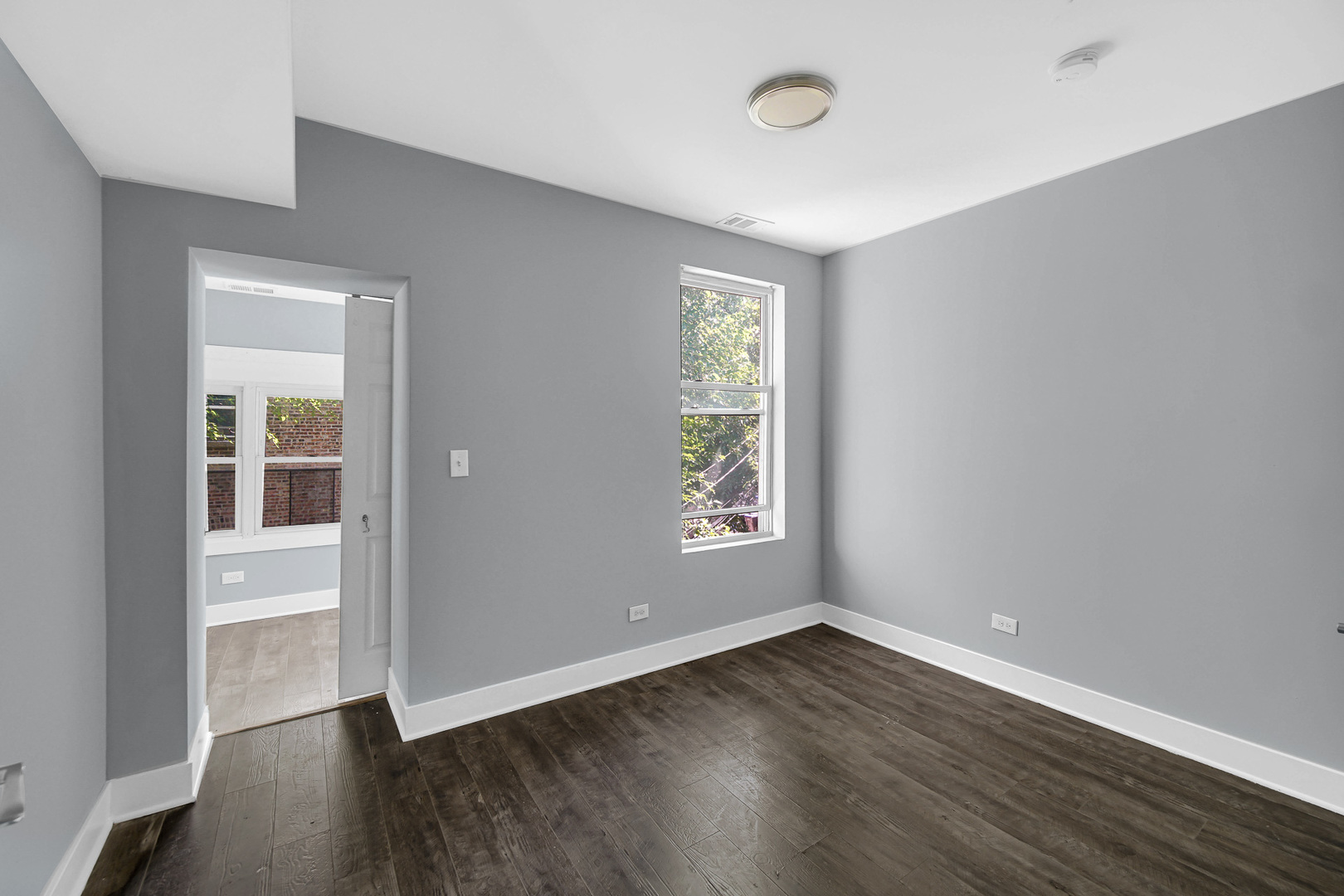 7305 S Yates Boulevard, Chicago, IL 60649