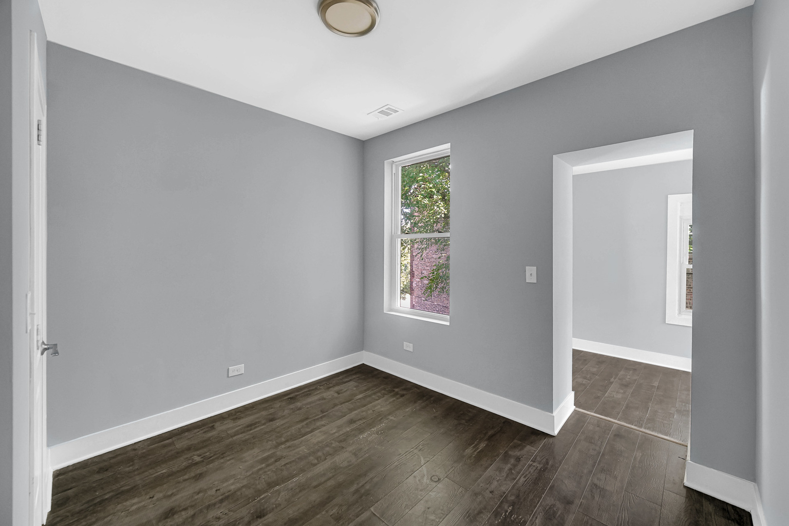 7305 S Yates Boulevard, Chicago, IL 60649