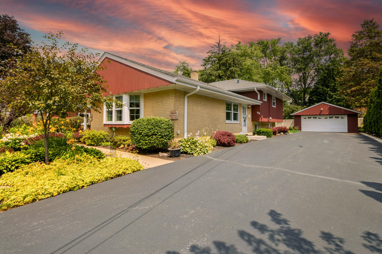 53 N Main Street, Glen Ellyn, IL 60137