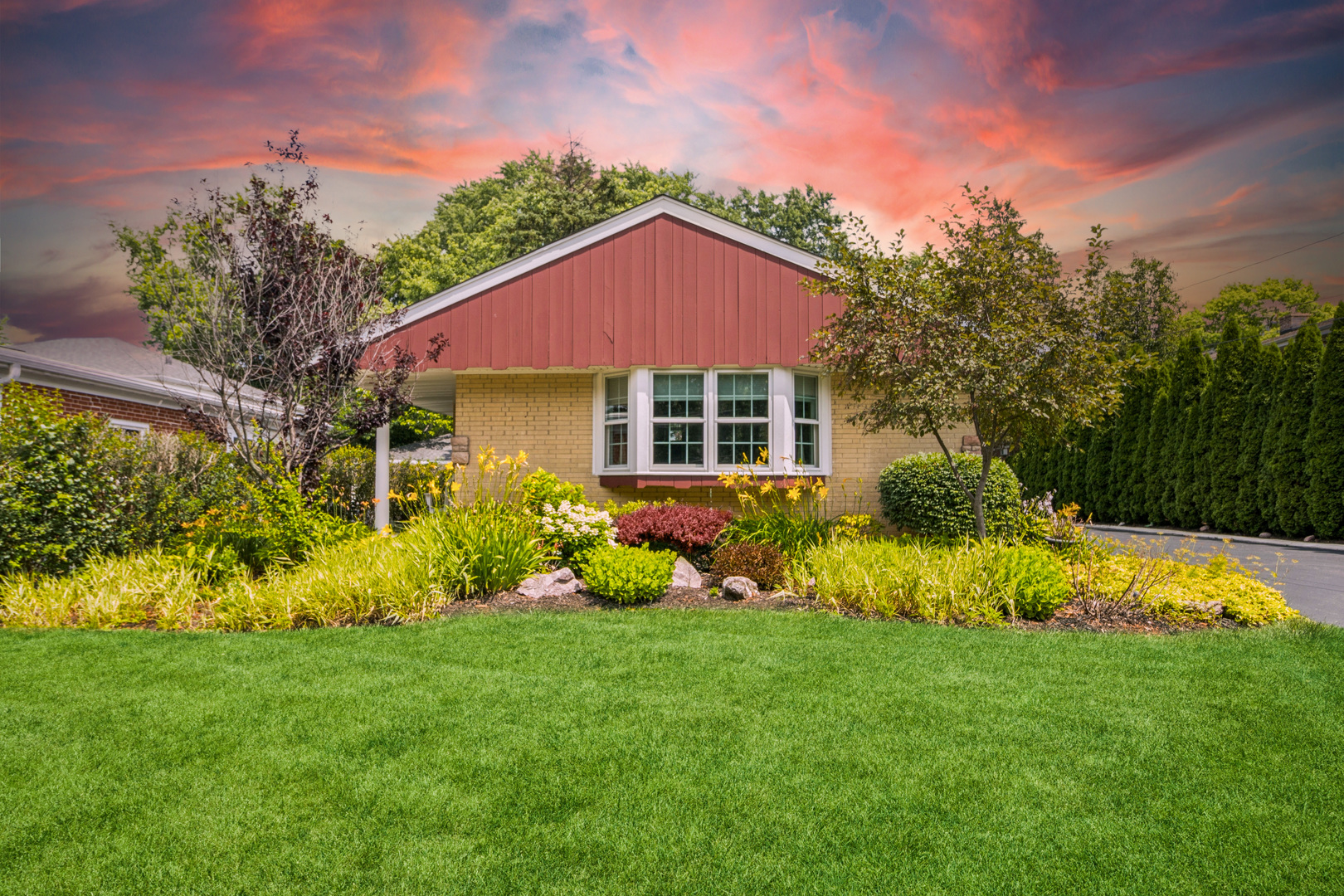 53 N Main Street, Glen Ellyn, IL 60137