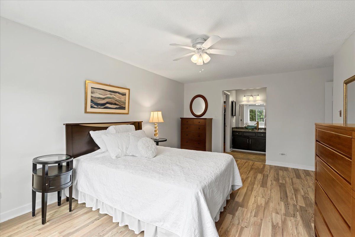 7711 W OAK RIDGE Court #2A, Palos Heights, IL 60463