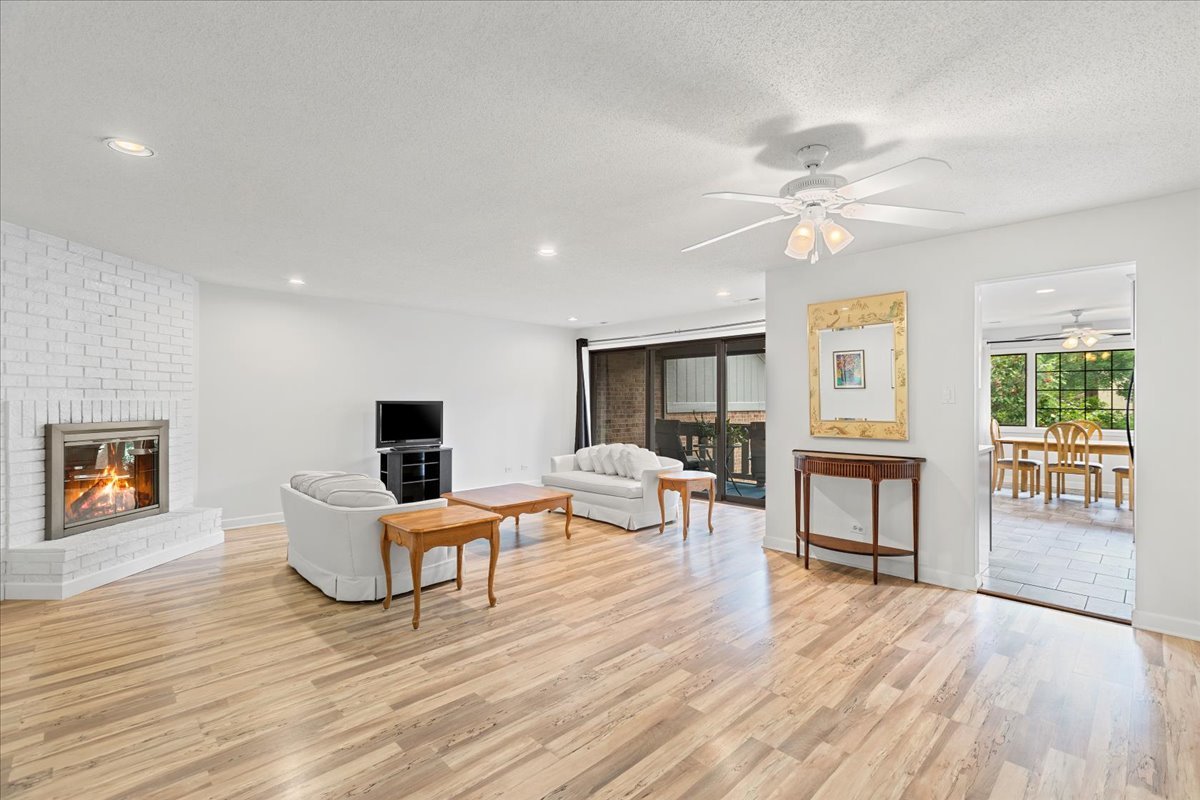 7711 W OAK RIDGE Court #2A, Palos Heights, IL 60463