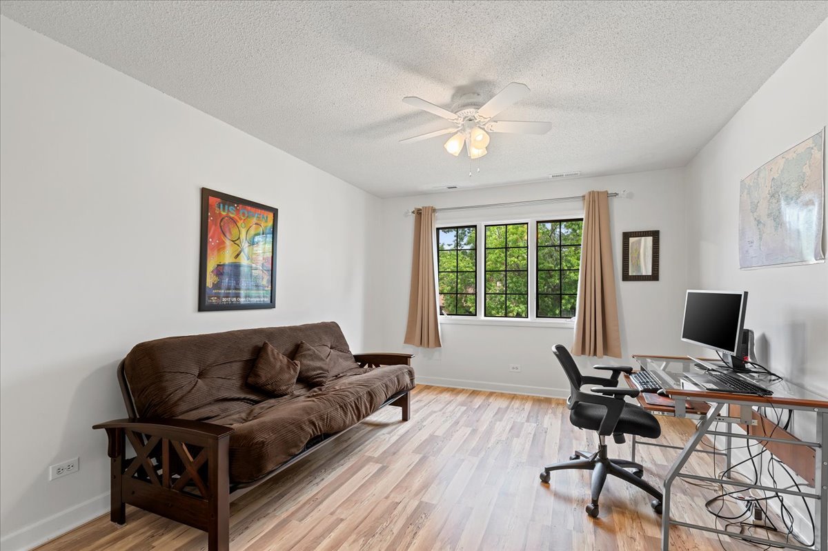 7711 W OAK RIDGE Court #2A, Palos Heights, IL 60463