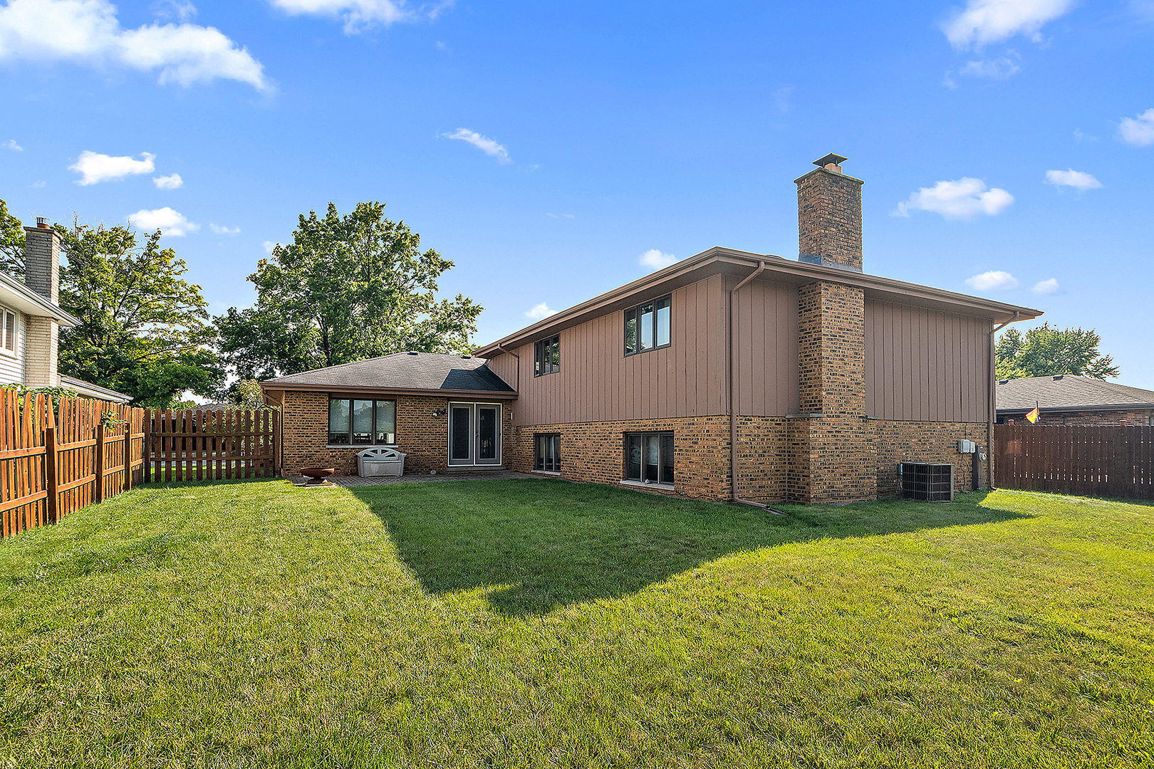 7922 Sycamore Drive, Orland Park, IL 60462