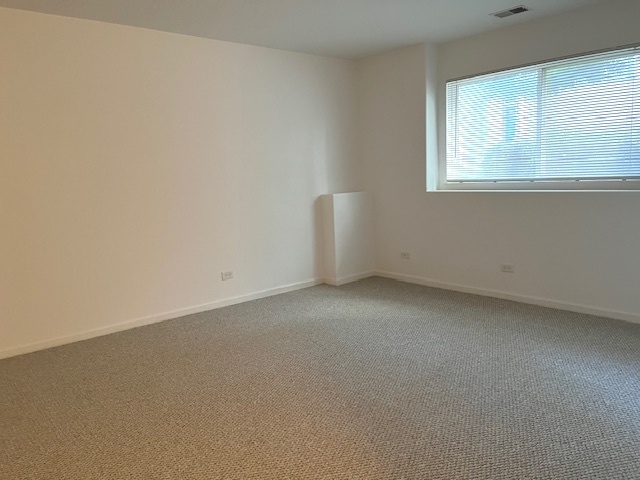 1122 N Claremont Drive, Palatine, IL 60074