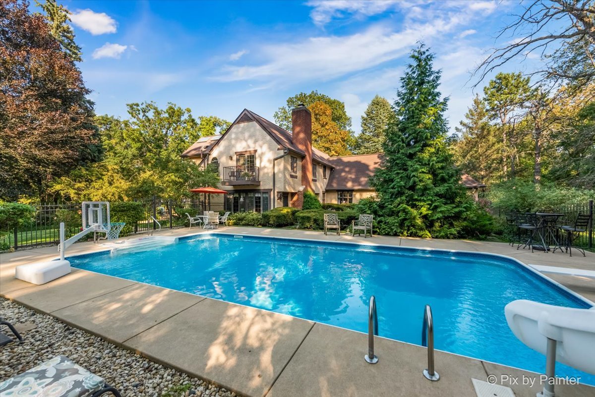 4915 Terra Cotta Road, Crystal Lake, IL 60012