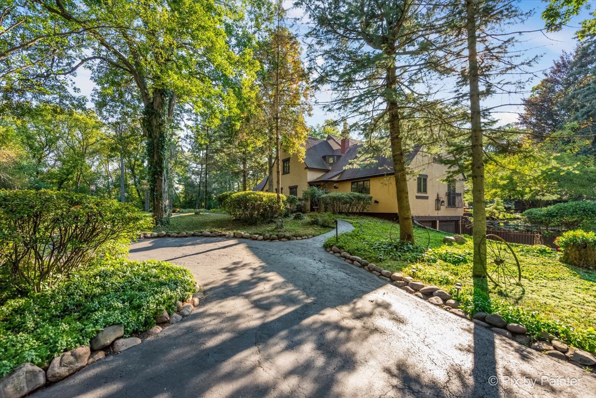 4915 Terra Cotta Road, Crystal Lake, IL 60012