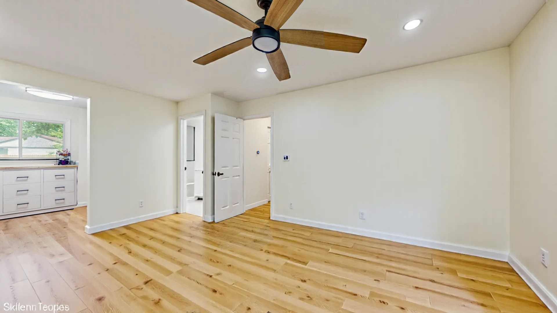 16051 W Des Plaines Drive, Libertyville, IL 60048
