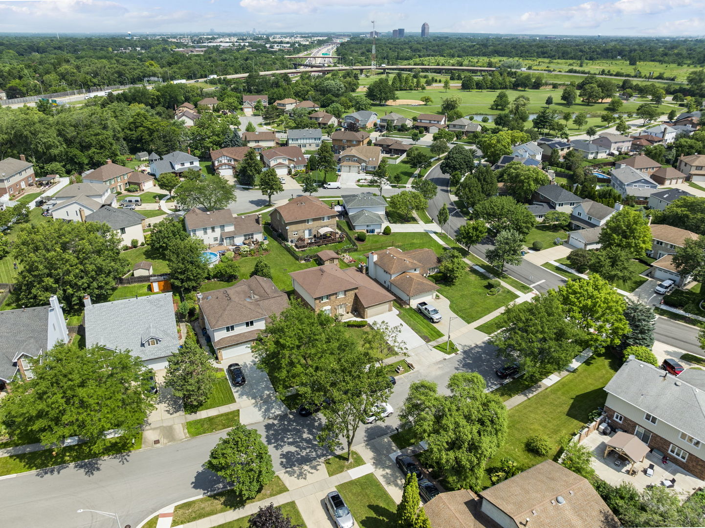 1520 grove Drive, Addison, IL 60101