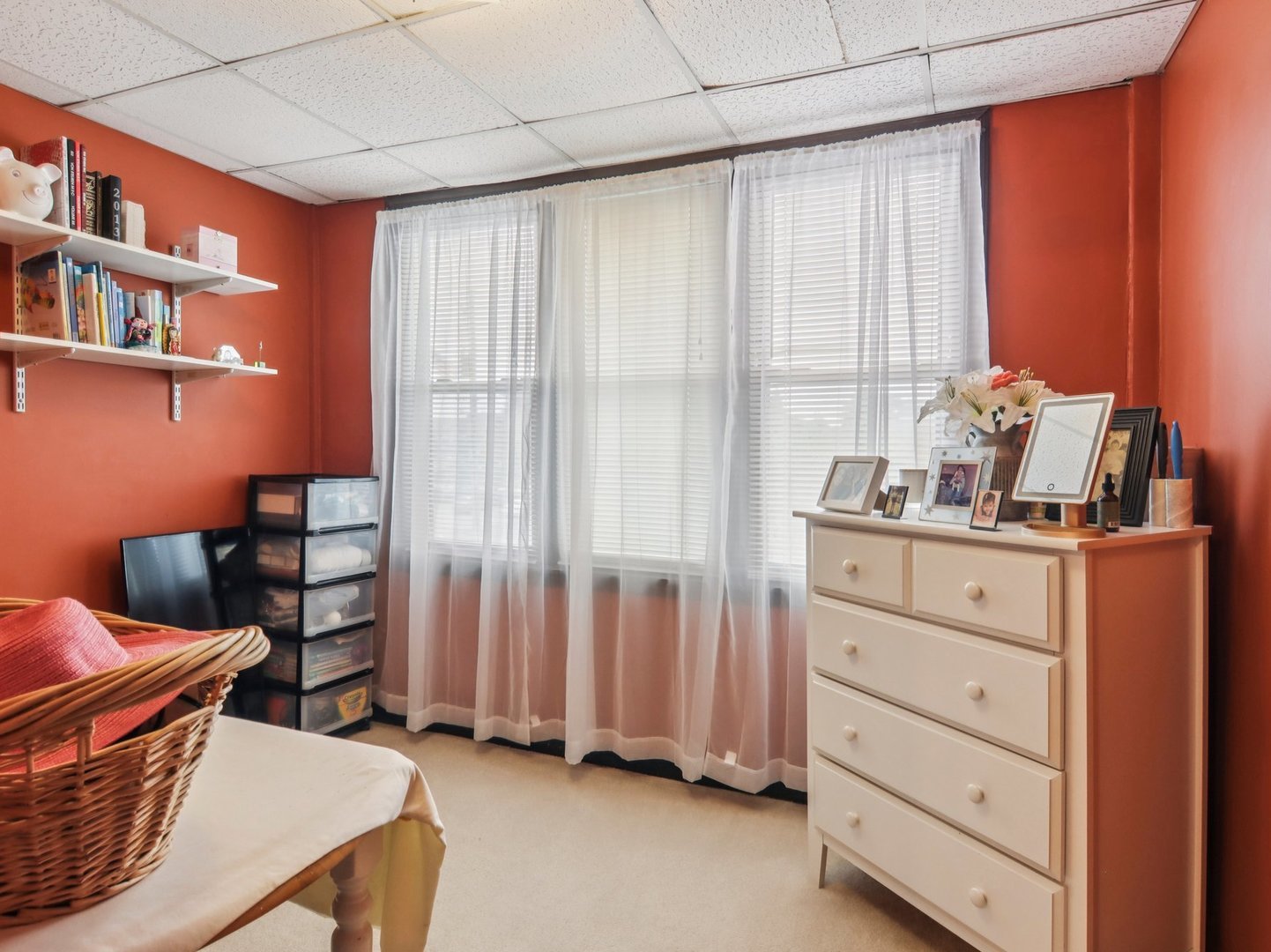 6141 N Artesian Avenue, Chicago, IL 60659