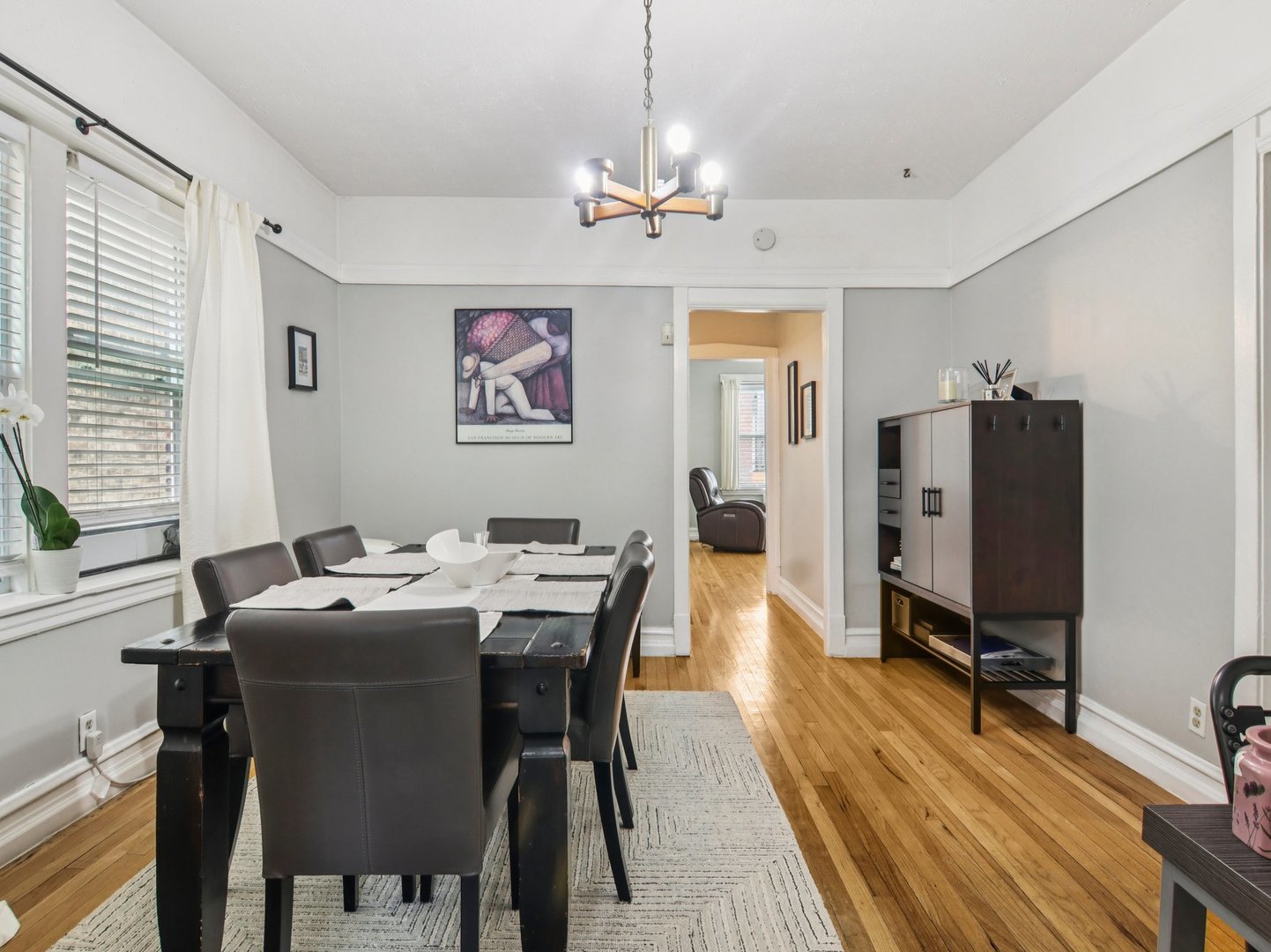 6141 N Artesian Avenue, Chicago, IL 60659