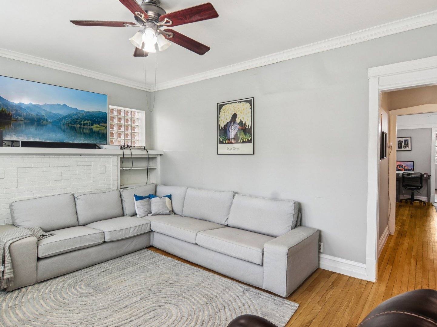 6141 N Artesian Avenue, Chicago, IL 60659