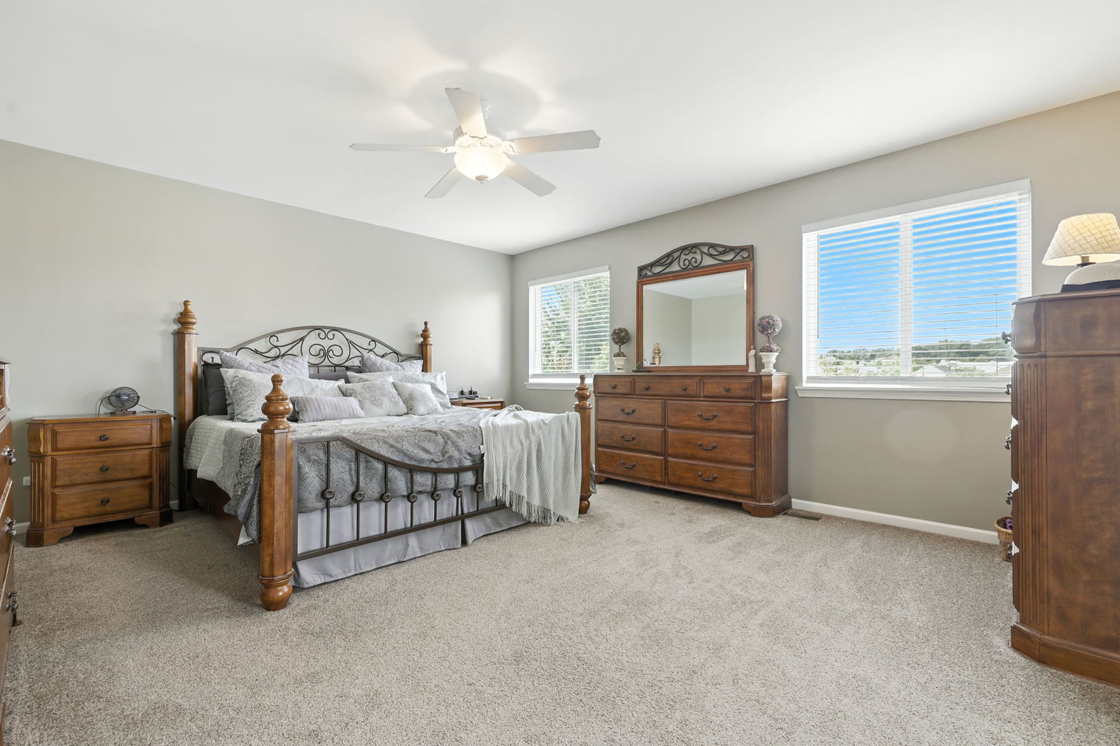 26 N Berkshire Lane, Round Lake, IL 60073