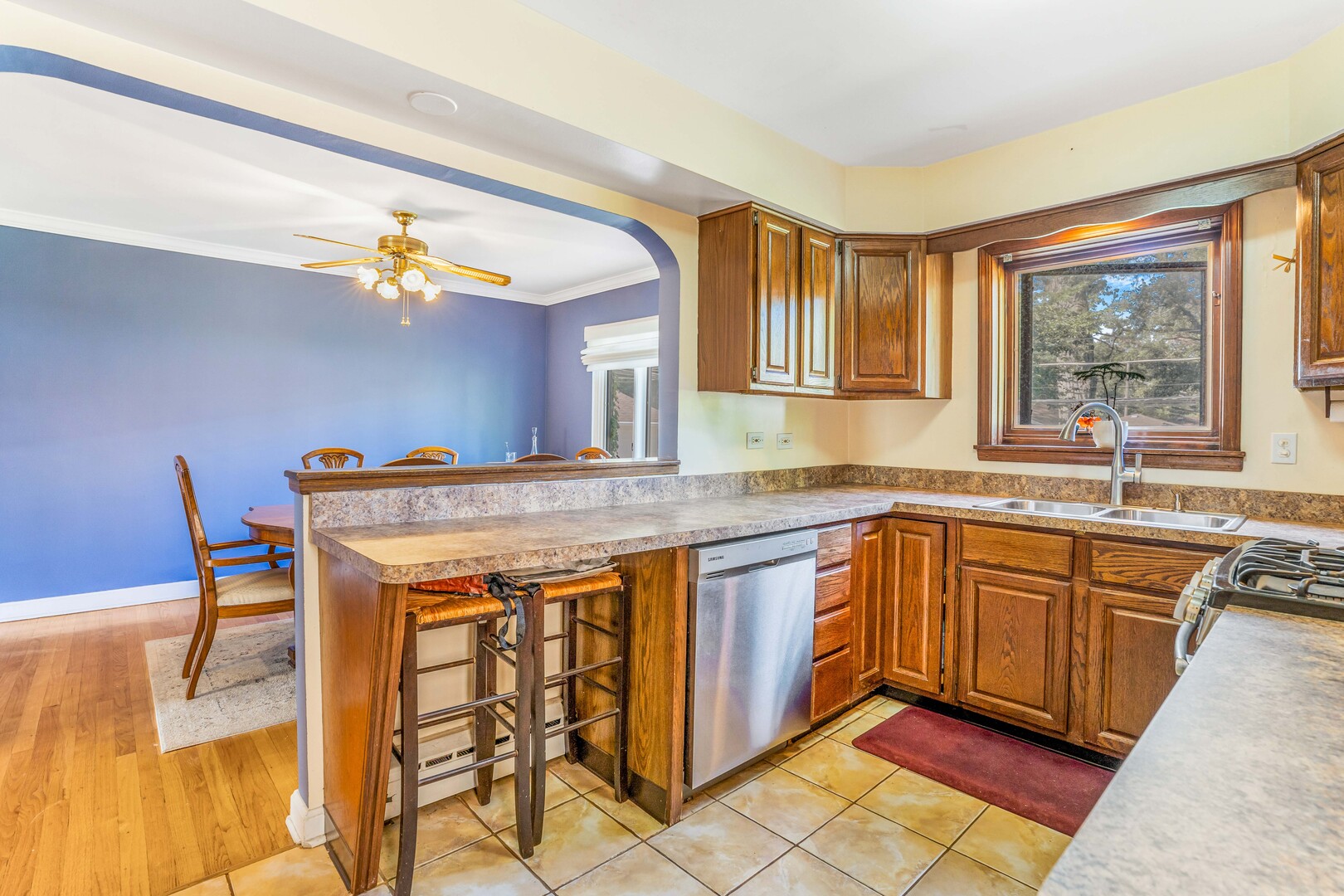 8129 Lake Street, River Forest, IL 60305