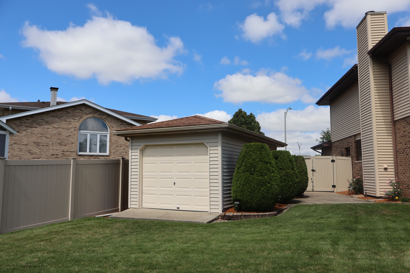 5128 W 113th Court, Alsip, IL 60803