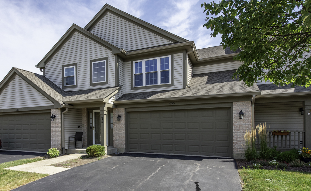 655 Arrowwood Court, Lindenhurst, IL 60046