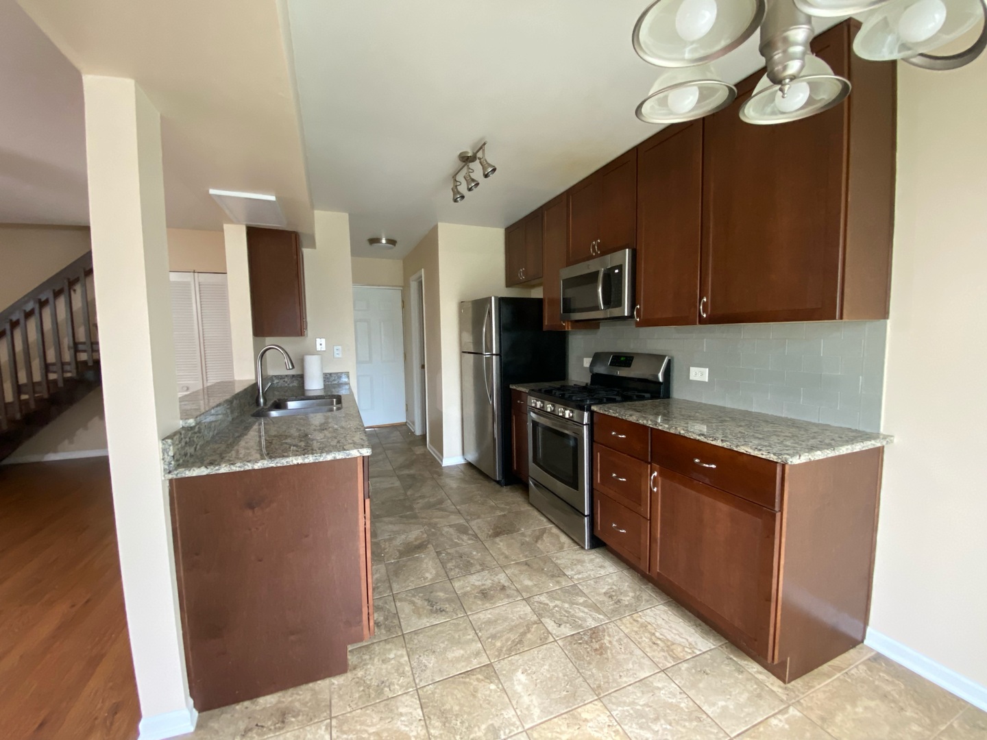 333 Regatta Point, Schaumburg, IL 60194