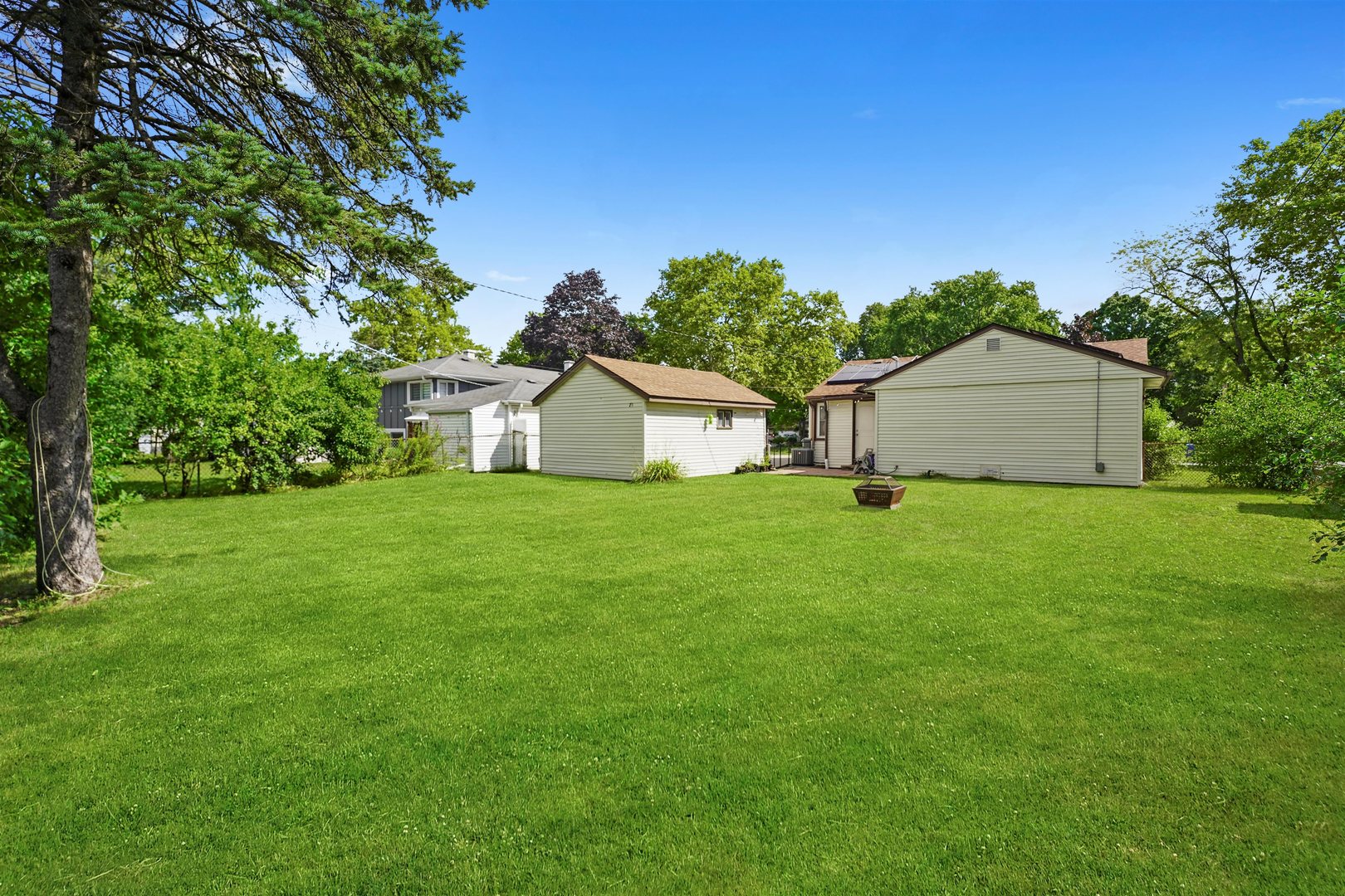 4101 Owl Drive, Rolling Meadows, IL 60008