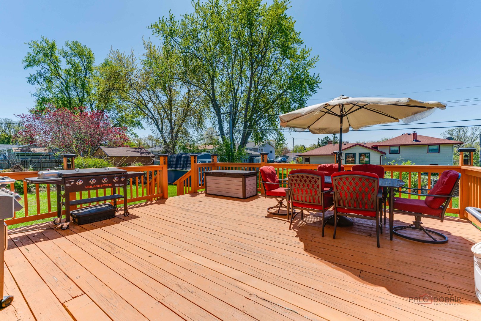 422 S Thornwood Drive, Lindenhurst, IL 60046