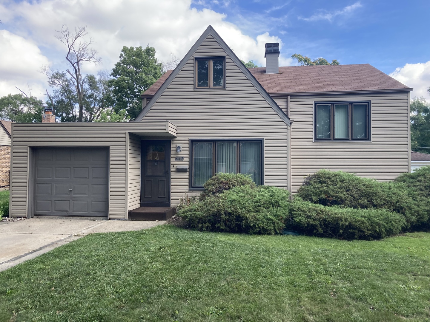 817 W Green Street, Bensenville, IL 60106