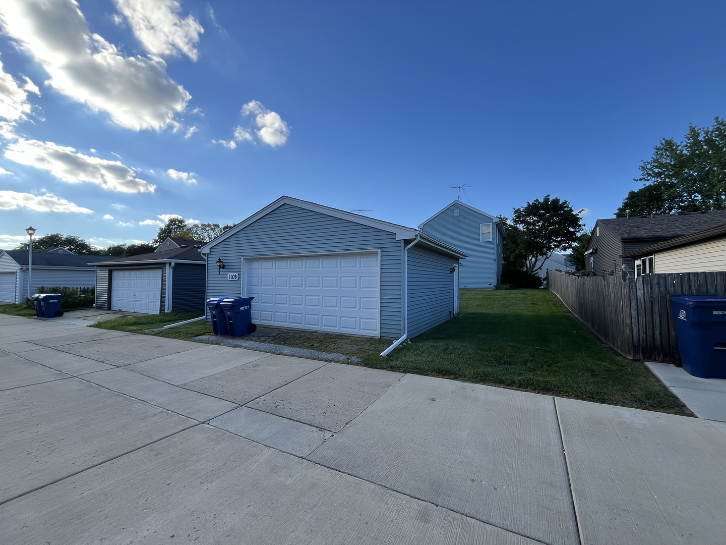 1008 Geneva Drive, Geneva, IL 60134
