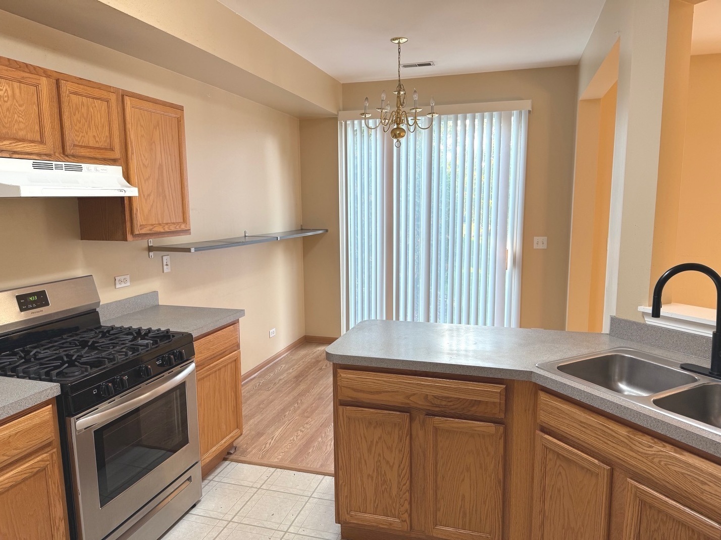 3112 Ollerton Avenue, Aurora, IL 60502