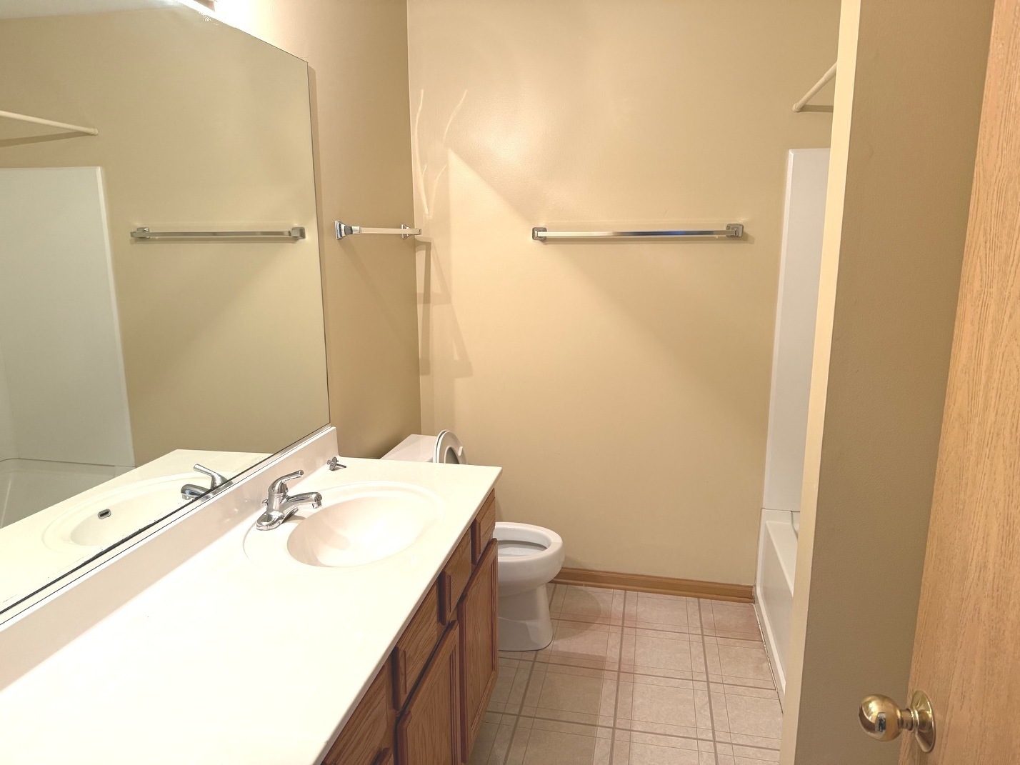 3112 Ollerton Avenue, Aurora, IL 60502