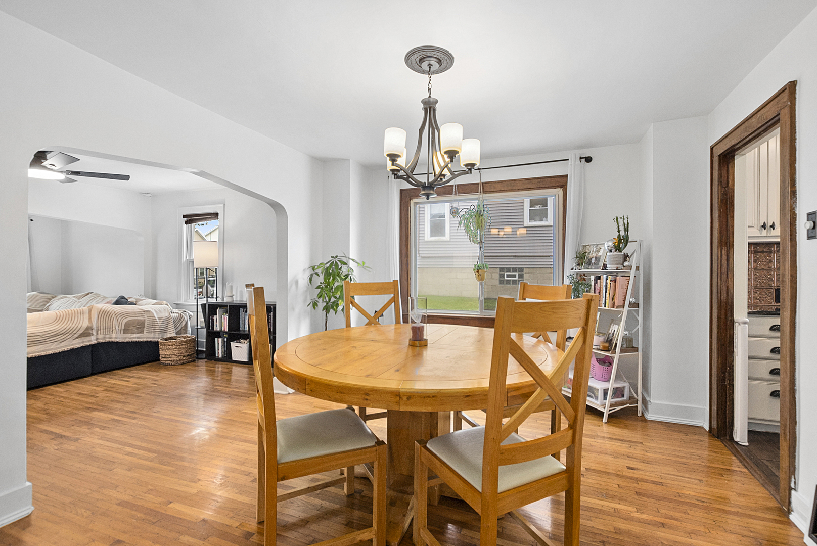 714 Walnut Street, Lemont, IL 60439